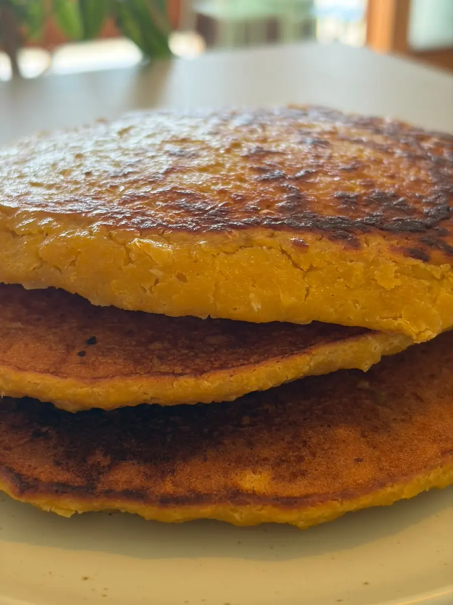 Cachapas doradas en la plancha